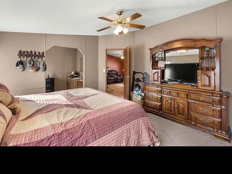 4823 Drake Rd — Photo 20