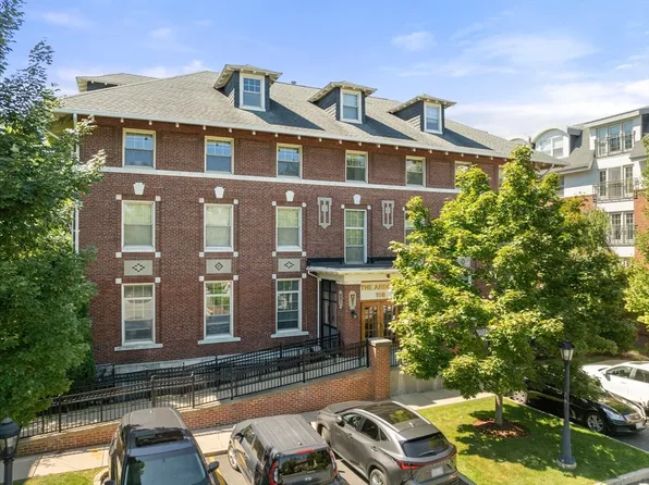 190 Corey Rd APT 7, Brighton, MA 02135