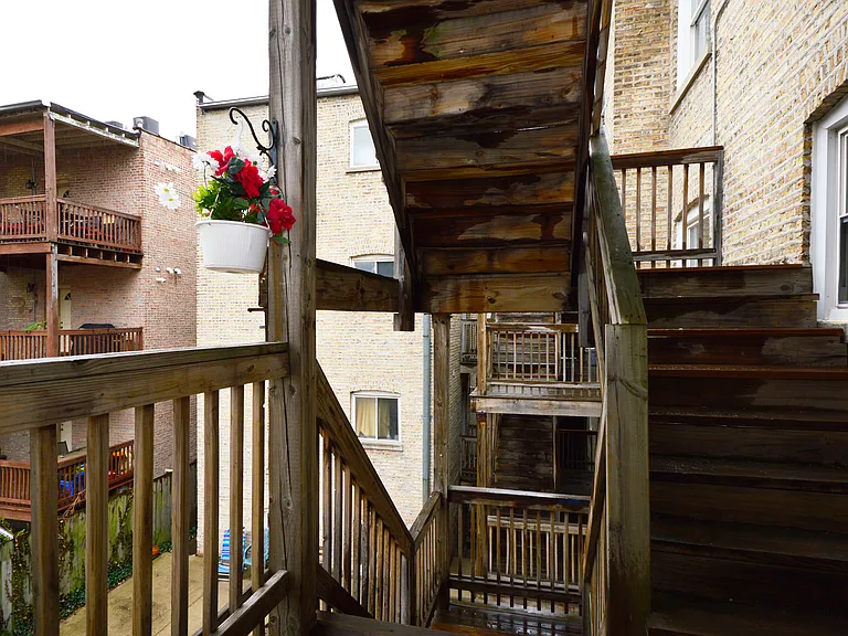 1057 W Thorndale Ave #2E — Photo 15