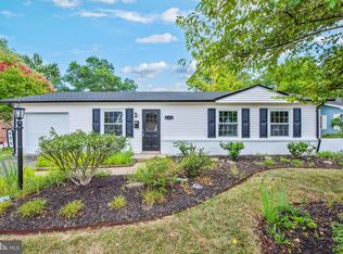 635 W Church Rd, Sterling, VA 20164