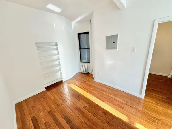 79 Thompson Street image 5 of 16