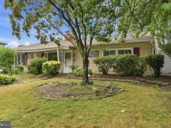 65 Orchard Ln