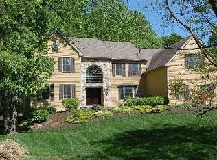 18 Taylors Mill Ln, Wilmington, DE 19808