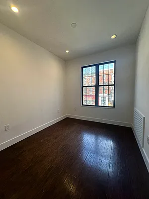 Rented by Modern Spaces | media 4