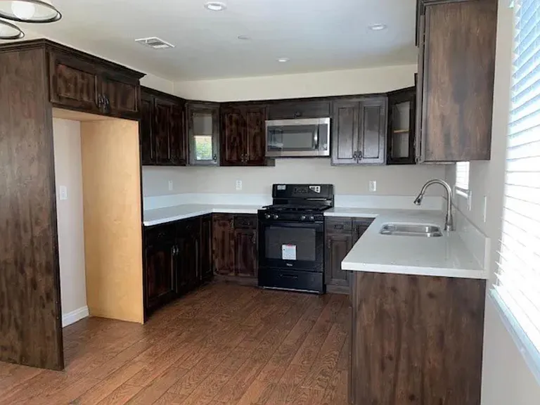 159 N Soldano Ave — Photo 8