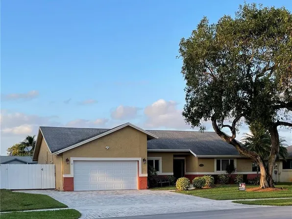 8581 27th Place, Davie, FL 33328
