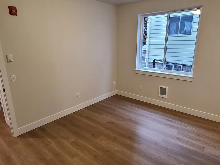 810 Cooley St #102 — Photo 11