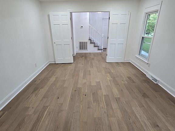 3rd image of 1 Brynhurst Cir