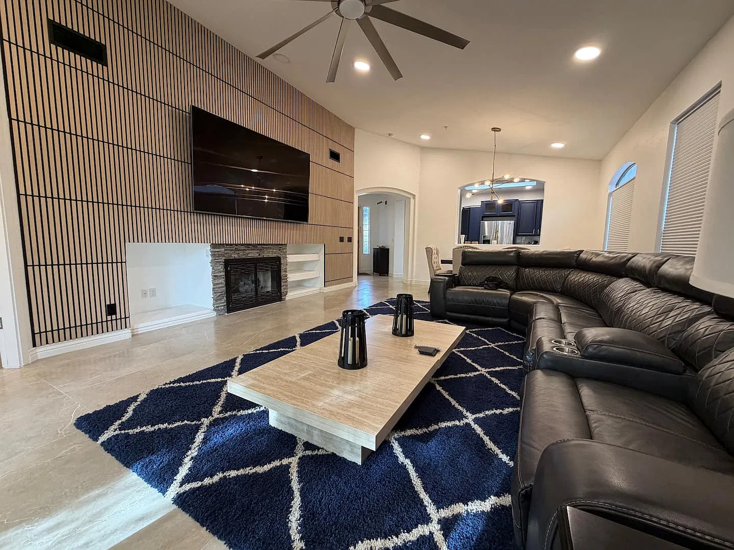 3 bed, 1879 sqft, $7,495 — Photo 1