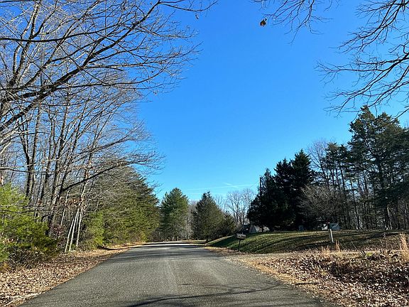 5th image of 655 Salem Church Rd
