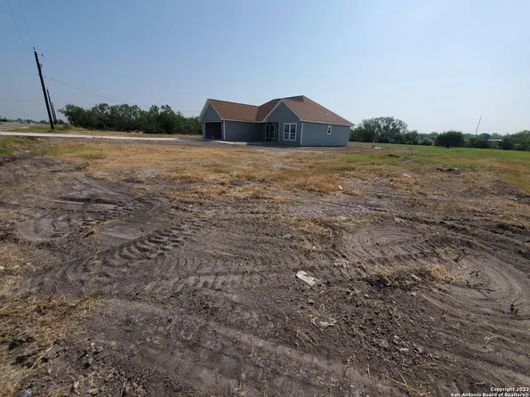 LOT 12 COUNTY ROAD 6710, Natalia, TX 78059