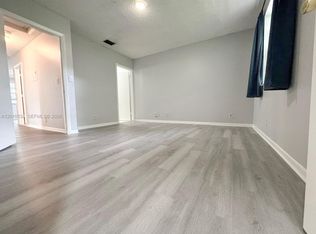10947 NW 45th St, Pompano Beach, FL 33065