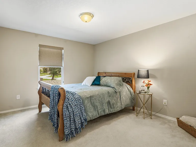 7910 Emmeline Dr — Photo 17