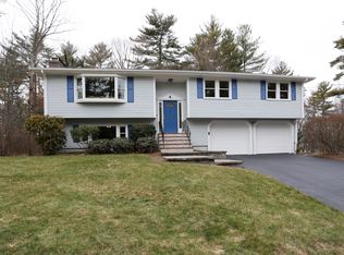 4 Oxbow Rd, Medfield, MA 02052