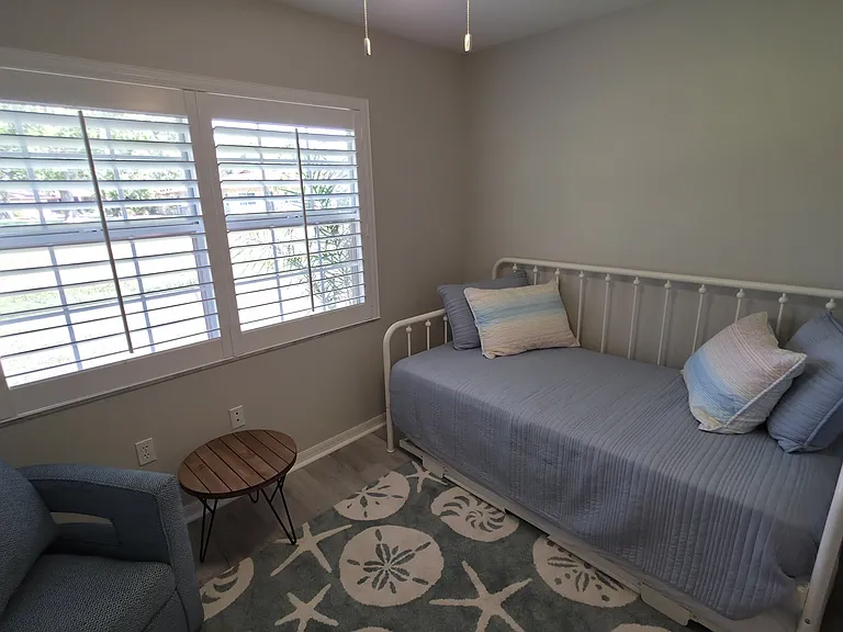 7042 Woodside Oaks Cir — Photo 15
