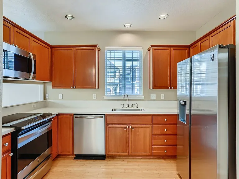 903 SE Elina Ave — Photo 11