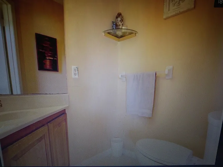 9600 Riverside Dr — Photo 16