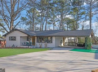 5952 Robin Hood Ln, Norcross, GA 30093