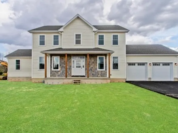 5-5A Sawgrass Ln, Southwick, MA 01077