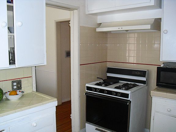 3rd image of 1434 S Sherbourne Dr