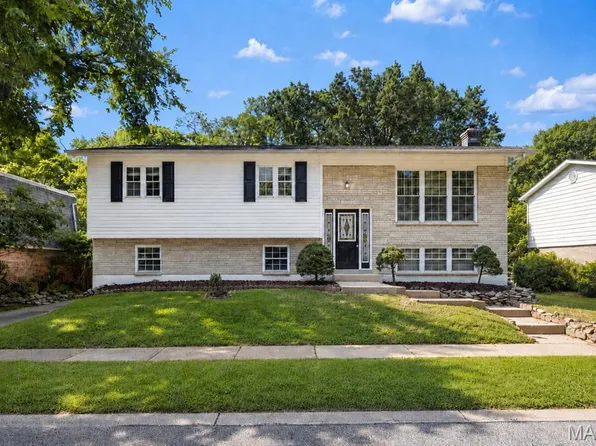 4831 Kerth Dr, Saint Louis, MO 63128