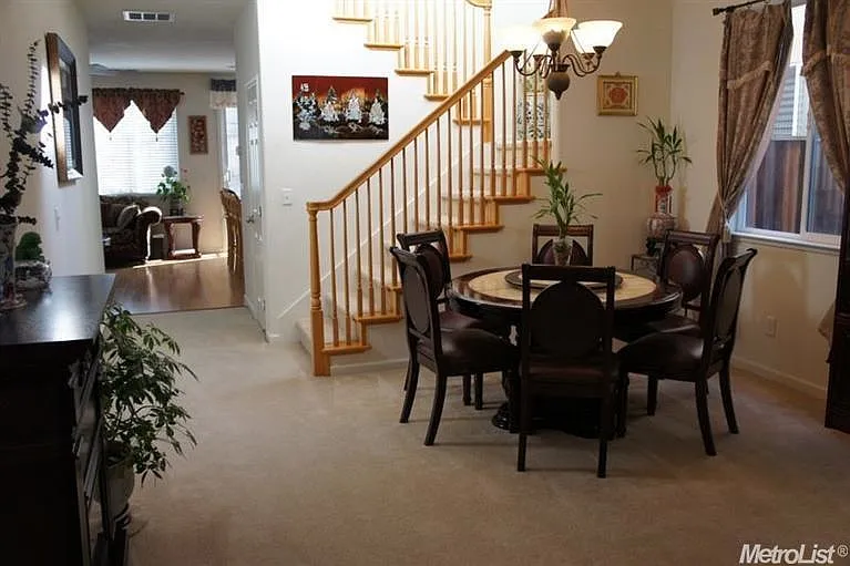 5389 Elderdown Way photo 1