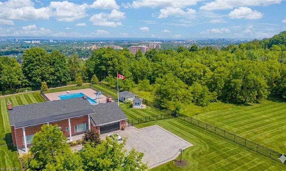 1st image of 10 Azalea Ct