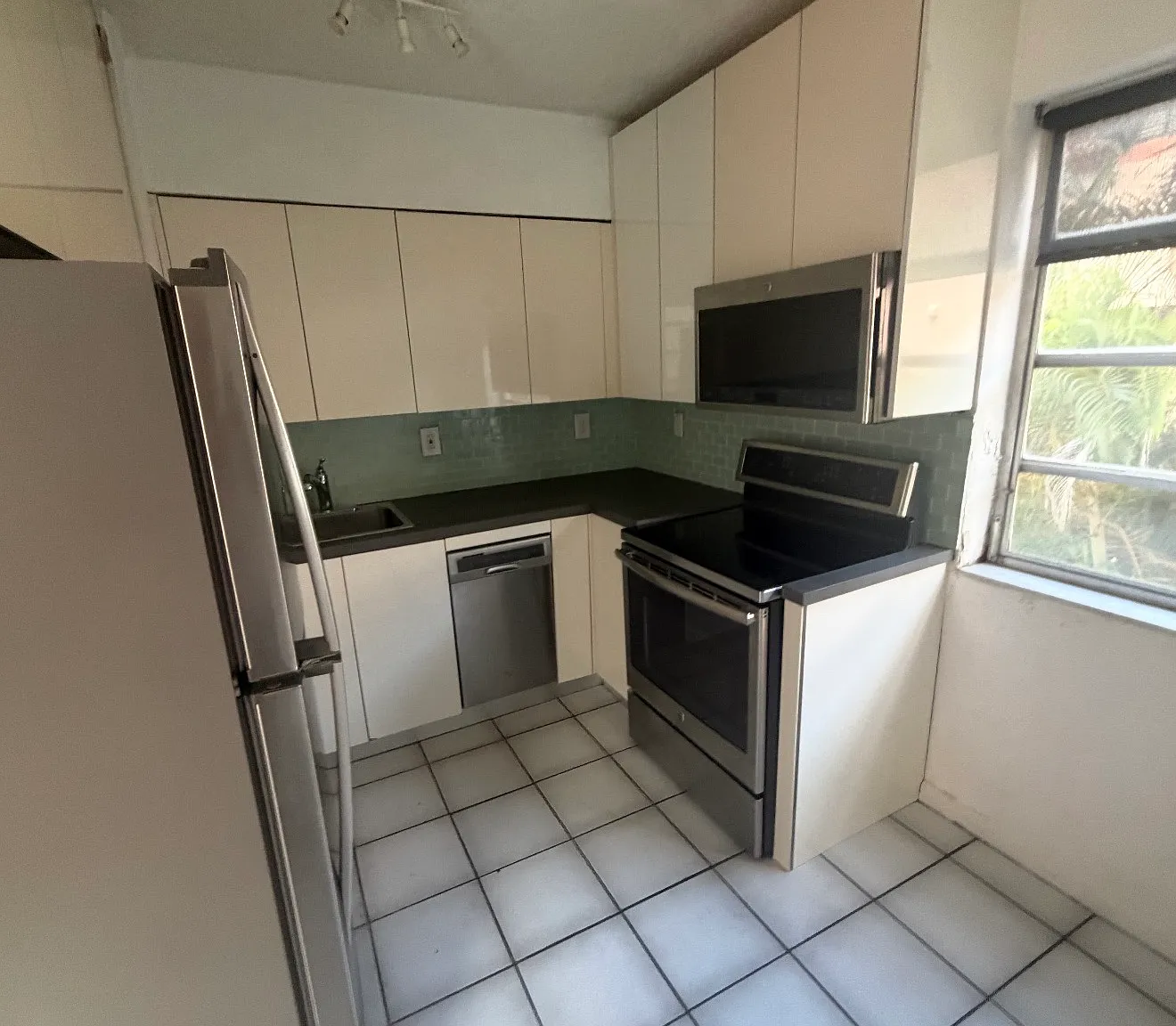 221 Majorca Ave — Photo 3