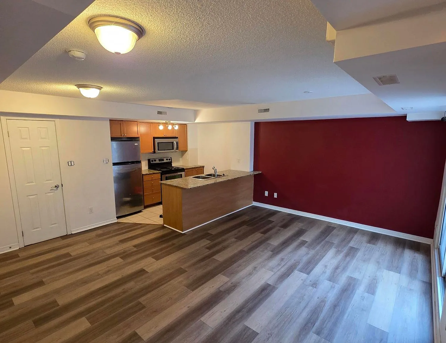 3 bed, $2,899 — Photo 4