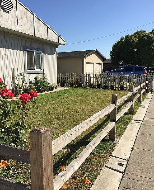 1st image of 2498 Dobern Ave