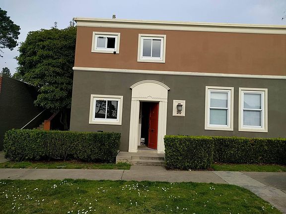 4th image of 212 Font Blvd