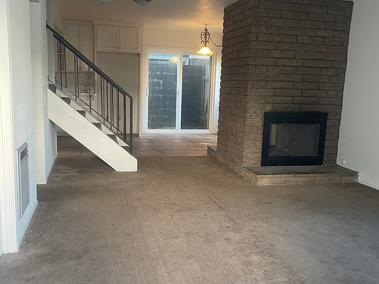 203 Ogle St — Photo 6