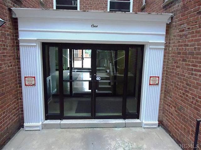 1st image of 1 Hawley Ter APT 1G