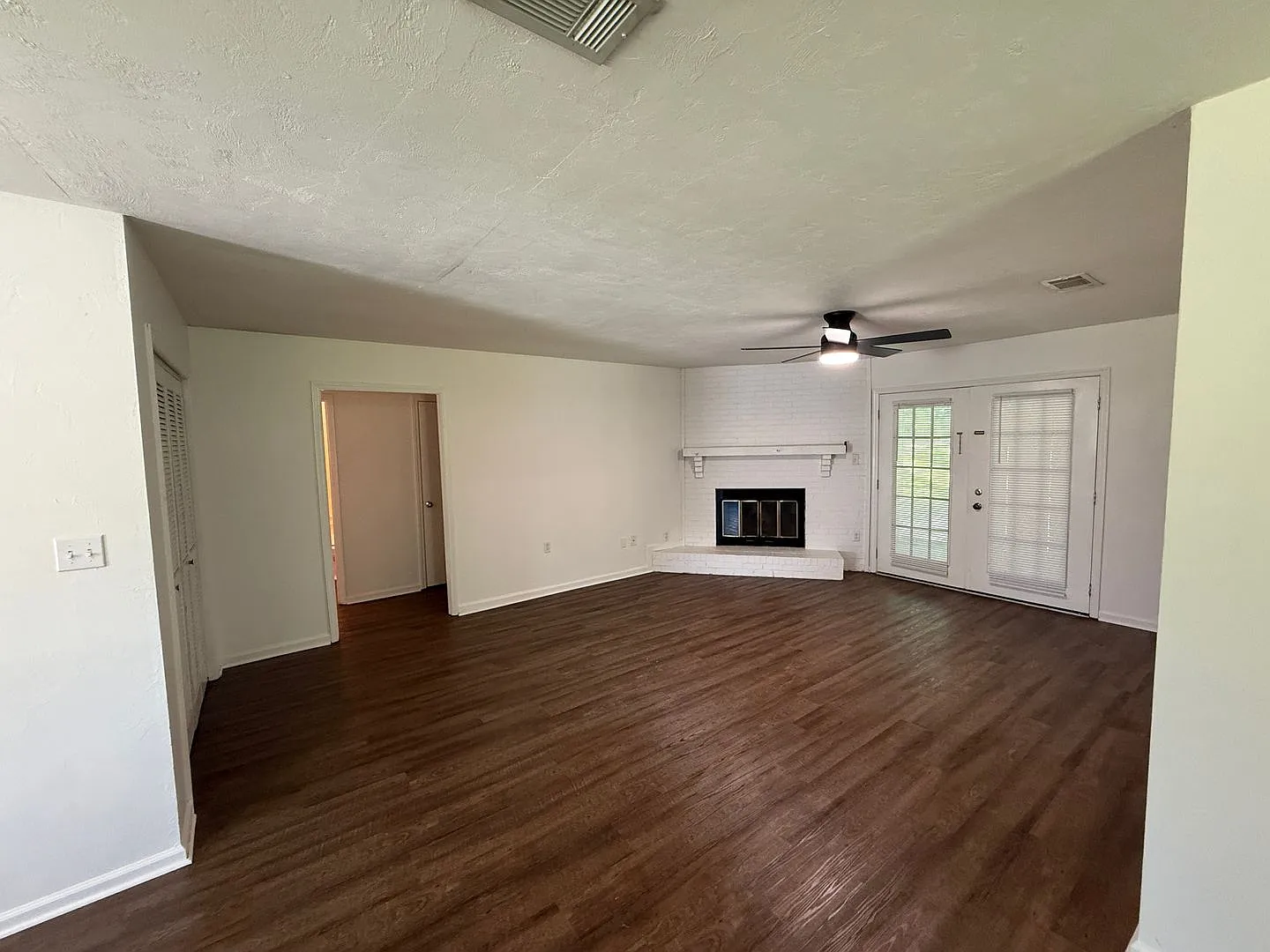 3bd/2ba - 886 Meginnis Ln — Photo 4