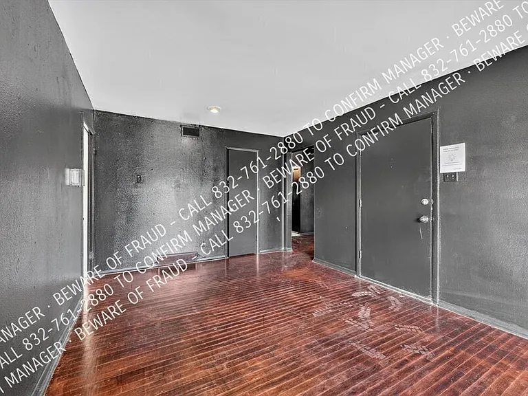 1214 Adelaide Dr — Photo 7