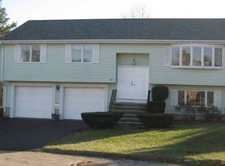 120 Chestnut Cir, Randolph, MA 02368