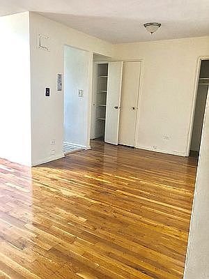 5th image of 715 E 32nd St #4X
