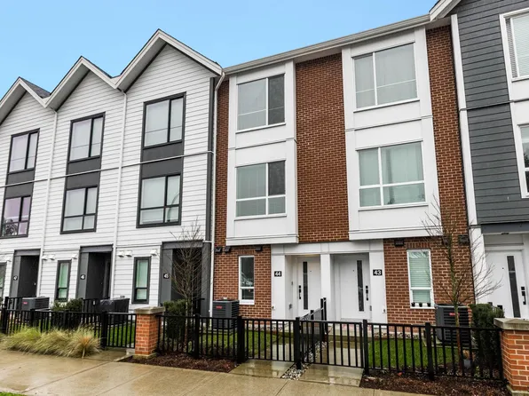 2886 Montrose Ave #44, Abbotsford, BC V2S 0N4