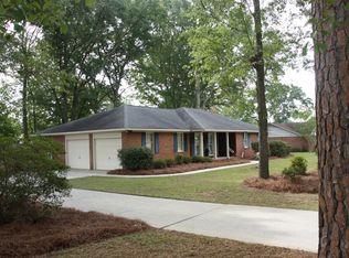 1001 Twin Lakes Dr, Sumter, SC 29154