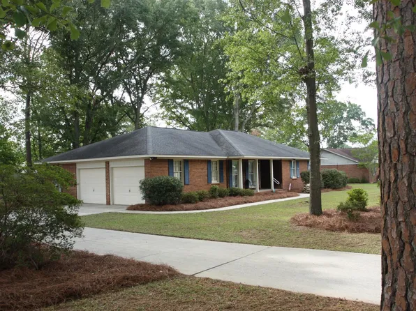1001 Twin Lakes Dr, Sumter, SC 29154