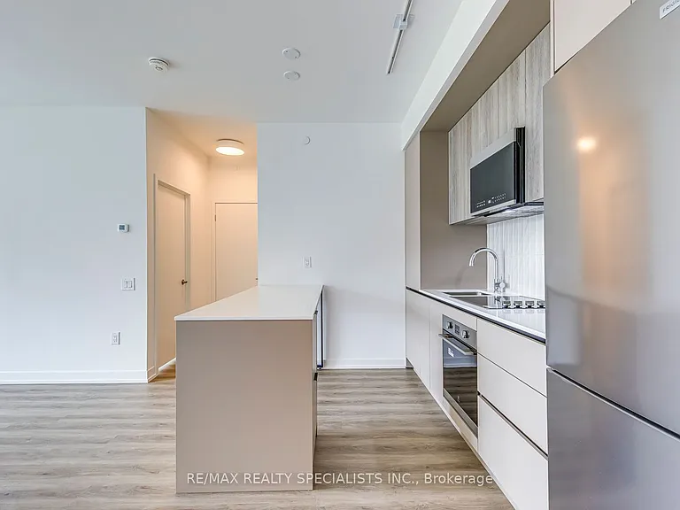 2485 Eglinton Ave W #1018 — Photo 13