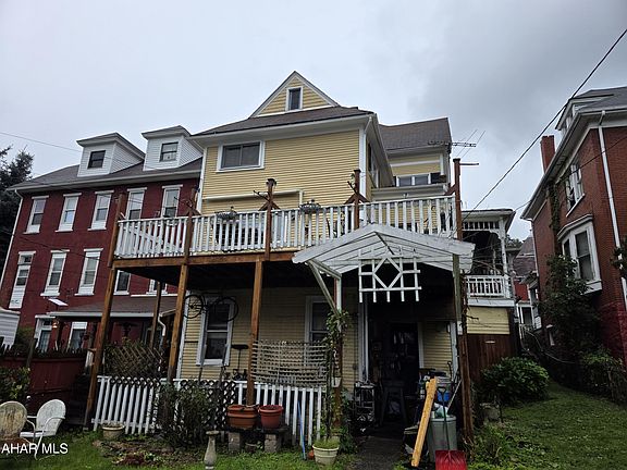 2nd image of 814 Washington Ave