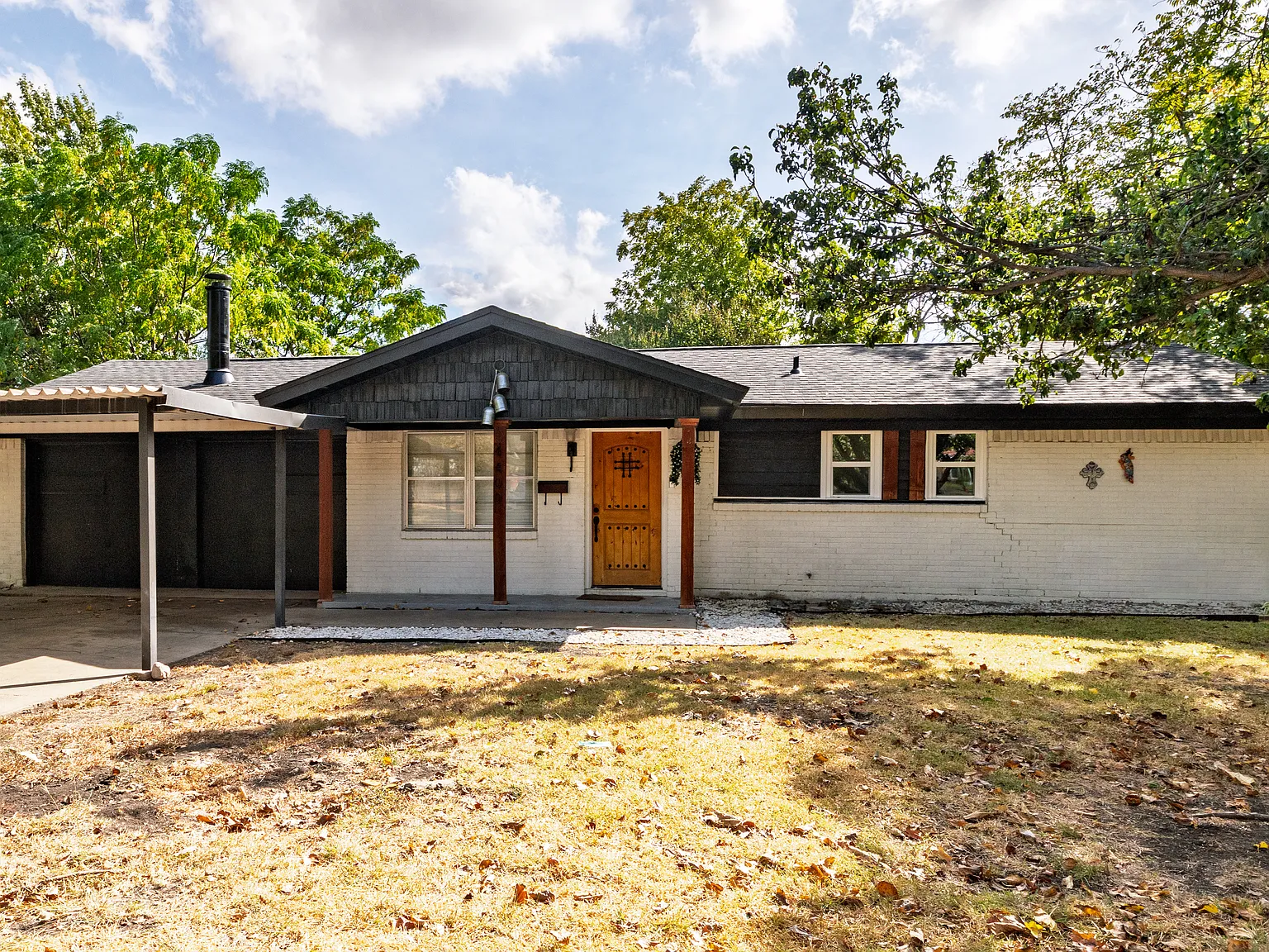 4 bed, 1455 sqft, $2,500 — Photo 1