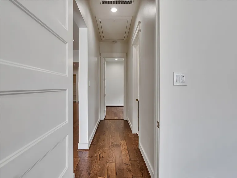 10330 Grove Row Ave — Photo 17