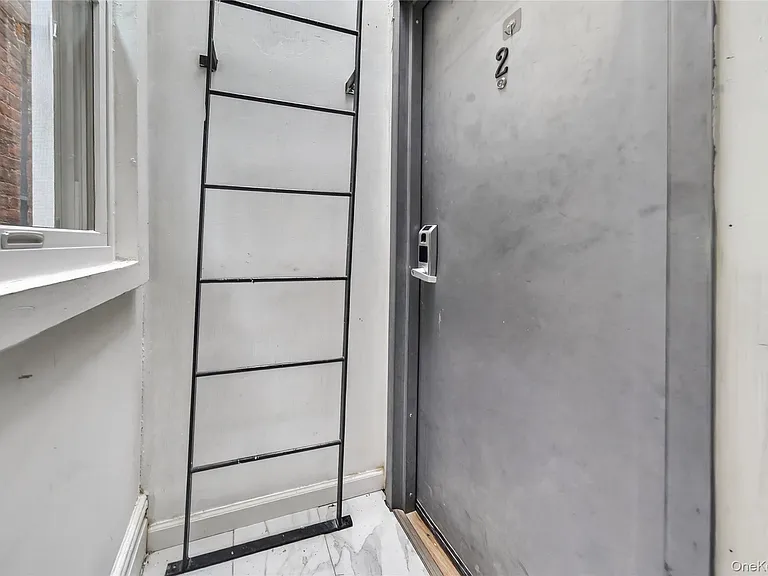 647 Manida St #2 — Photo 15