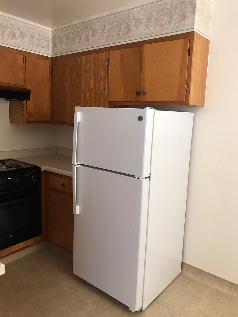1 bed, 650 sqft, $2,400 — Photo 2