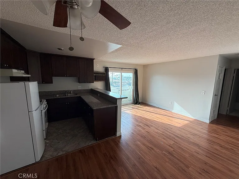400 N Hobart Blvd #301 — Photo 19