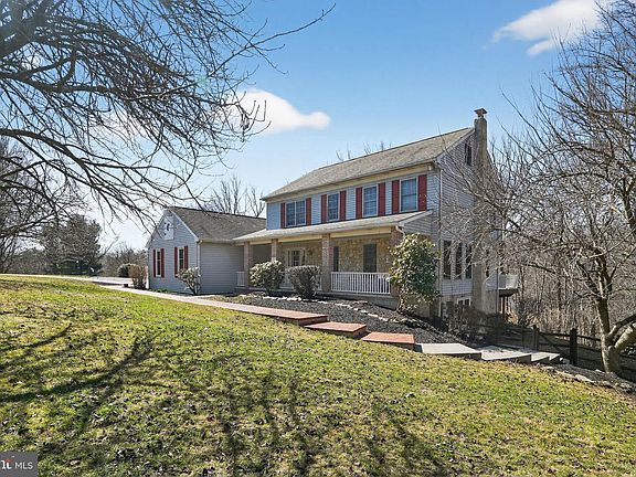 2nd image of 129 Freedom Valley Cir