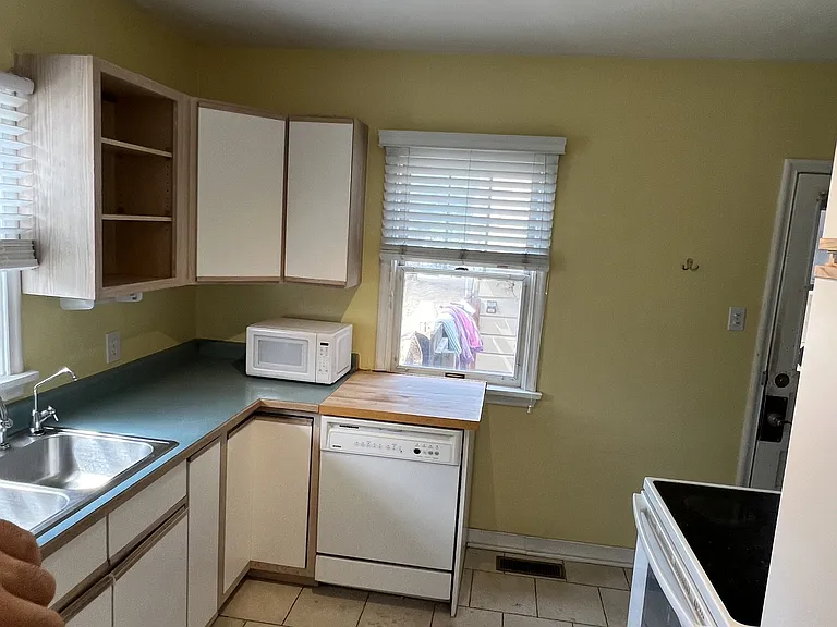 1404 White Ave #A — Photo 5