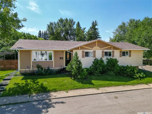 1201 McKay DRIVE, Prince Albert, SK S6V 5V1